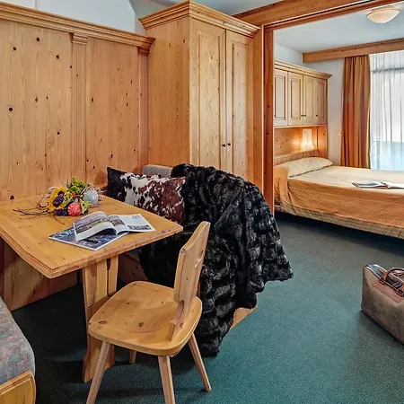 Cristallino D'ampezzo Hotel 4*