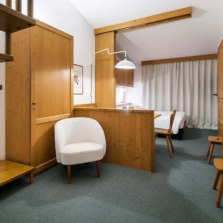 Hotel Cristallino D'ampezzo 4*
